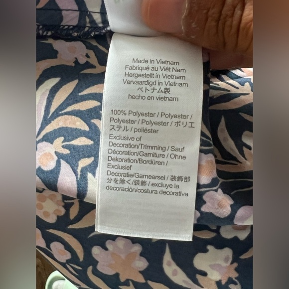 J Crew long sleeve ruffle V-neck mini dress in floral fields smocked waist - Picture 10 of 11